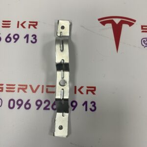 Кронштейн переднього підкрилка LH ТМ3 18-23 1104540-00-B