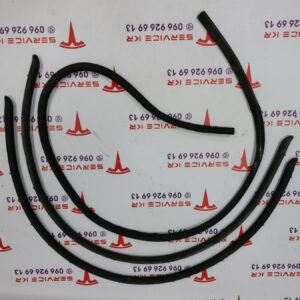 Ущильнювач капота Б/У на ТМХ 15-21 1047613-00-A