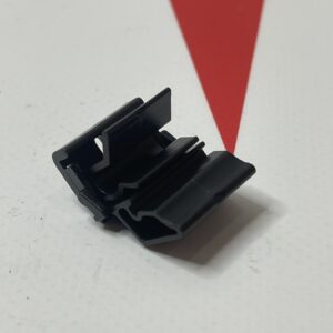 Кріплення, (кліпса) корита ТМ3|Y 18-24 1472872-00-C