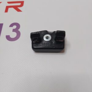 Кронштейн центральний переднього бампера RH TMY 20-24 1493773-00-B