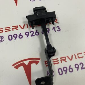 Обмежувач передньої дверки LH ТМ3 18-23 1089507-00-D