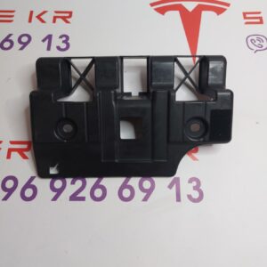 Кронштейн кріплення обшивки багажника RH Б/У на ТМ3 18-24 1089617-00-D