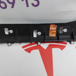 Кронштейн обшивки багажного відділення LH Б/У на ТМY 20-24 1628707-00-А