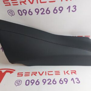 Боковушка заднього сидіння права (чорна) Б/У на ТМ3 18+ 1096031-91-Н