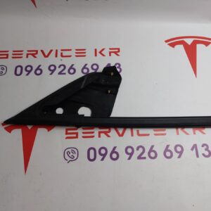 Ущільнювач скла дверей передньої RH Б/У на ТМY 20-24 1500067-00-В