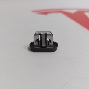 Кліпса порога на ТМ3 18-24