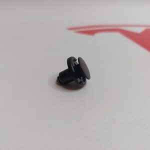 Кліпса підкрилків на ТМ3|Y 18-24