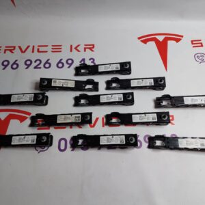 Кронштейн кріплення ременів безпеки 1-го ряду сидінь на ТМ3 18-24 1068130-01-B