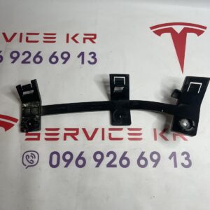 Кронштейн кріплення фари LH внутрішній Б/У на ТМХ 15-21 1046957-00-F